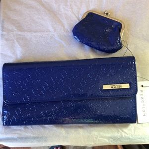 Kenneth Cole Flip Wallet